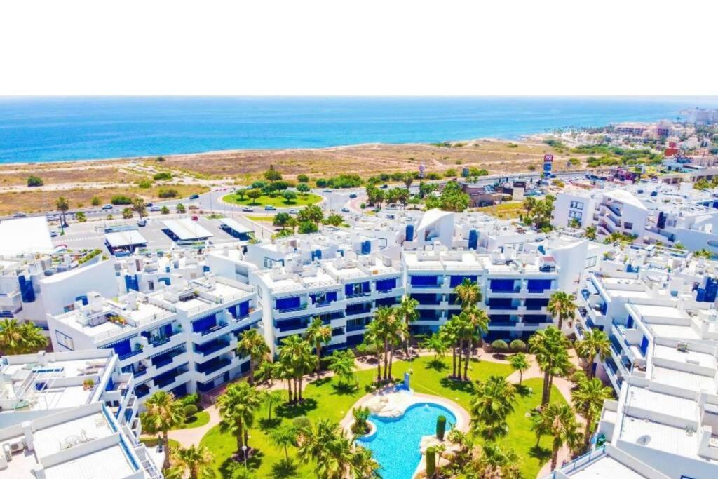 דירות Coral House - La Calma - Playa Flamenca - Big Terrace & 4 Swimming Pools. מראה חיצוני תמונה
